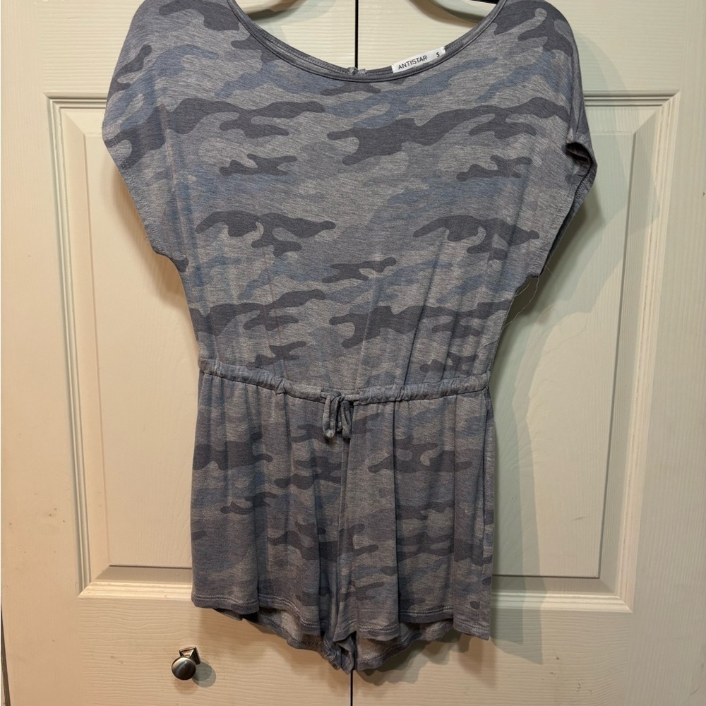 Antistar Gray Camouflage Super Soft Stretch Waist One Piece Romper Shorts Small